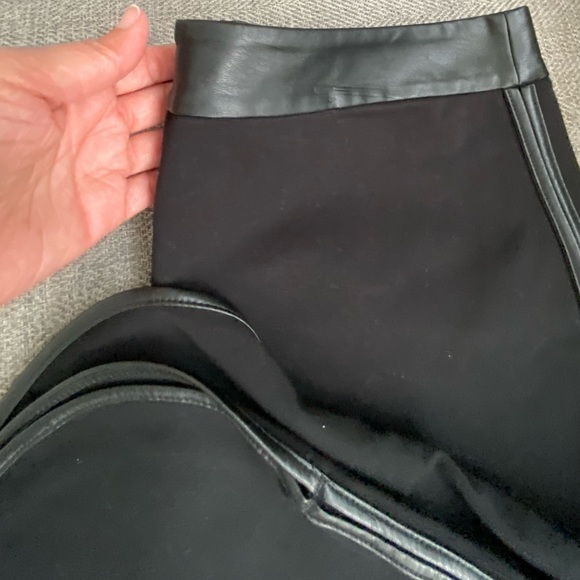Ann Taylor LOFT Black Scalloped Pencil with Leather Piping Skirt - Picture 11 of 15